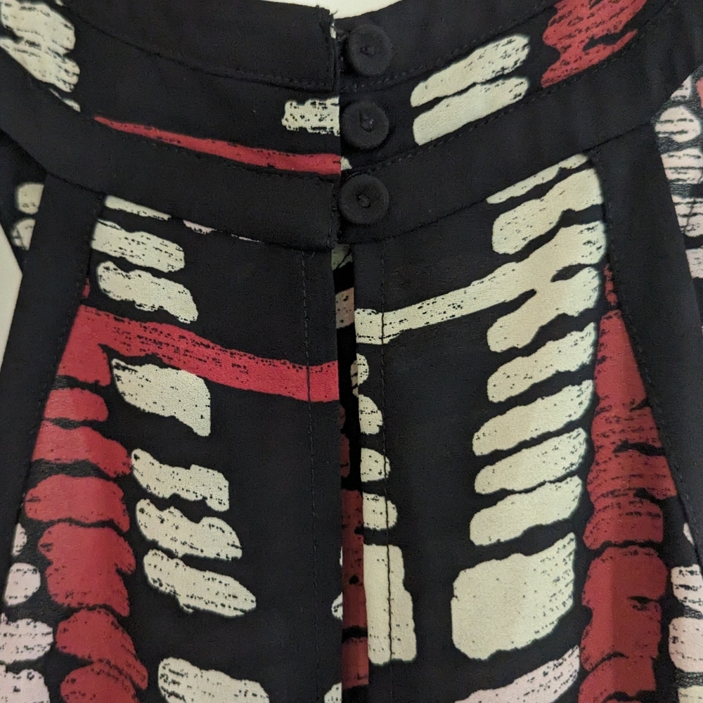 BCBGMaxAzria Romper Size Medium - Picture 7 of 8